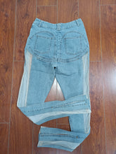 Load image into Gallery viewer, Lyon Jeans
