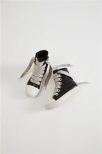 Load image into Gallery viewer, Vicky Shoes- Large Laces
